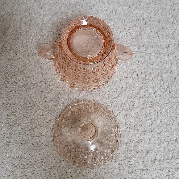 Holiday Pink Buttons And Bows Sugar Bowl And Lid Jeannette Glass 1940s - Picture 4 of 4